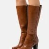 Pier One Leather- Botas De Tacón - Cognac -Pier One 0fd46fcb2ca24b8aa6cbf963cf96a7f2