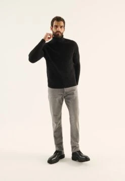 Pier One -Pier One 32e8e498305b445ba42567e7fdb97959