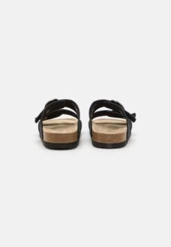 Pier One Leather - Sandalias Planas - Black -Pier One 42a4a695c5404f3995224293e4121e52