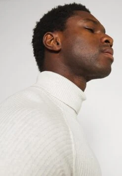 Pier One Jersey De Punto - Off-White 14 Pier One Jersey De Punto - Off-White -Pier One 42b4268fd57945e6a26c4da2381906c5