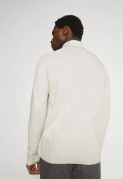 Pier One Jersey De Punto - Off-White 12 Pier One Jersey De Punto - Off-White -Pier One 5628e7b8403541b59ee0d78fd2f8120f