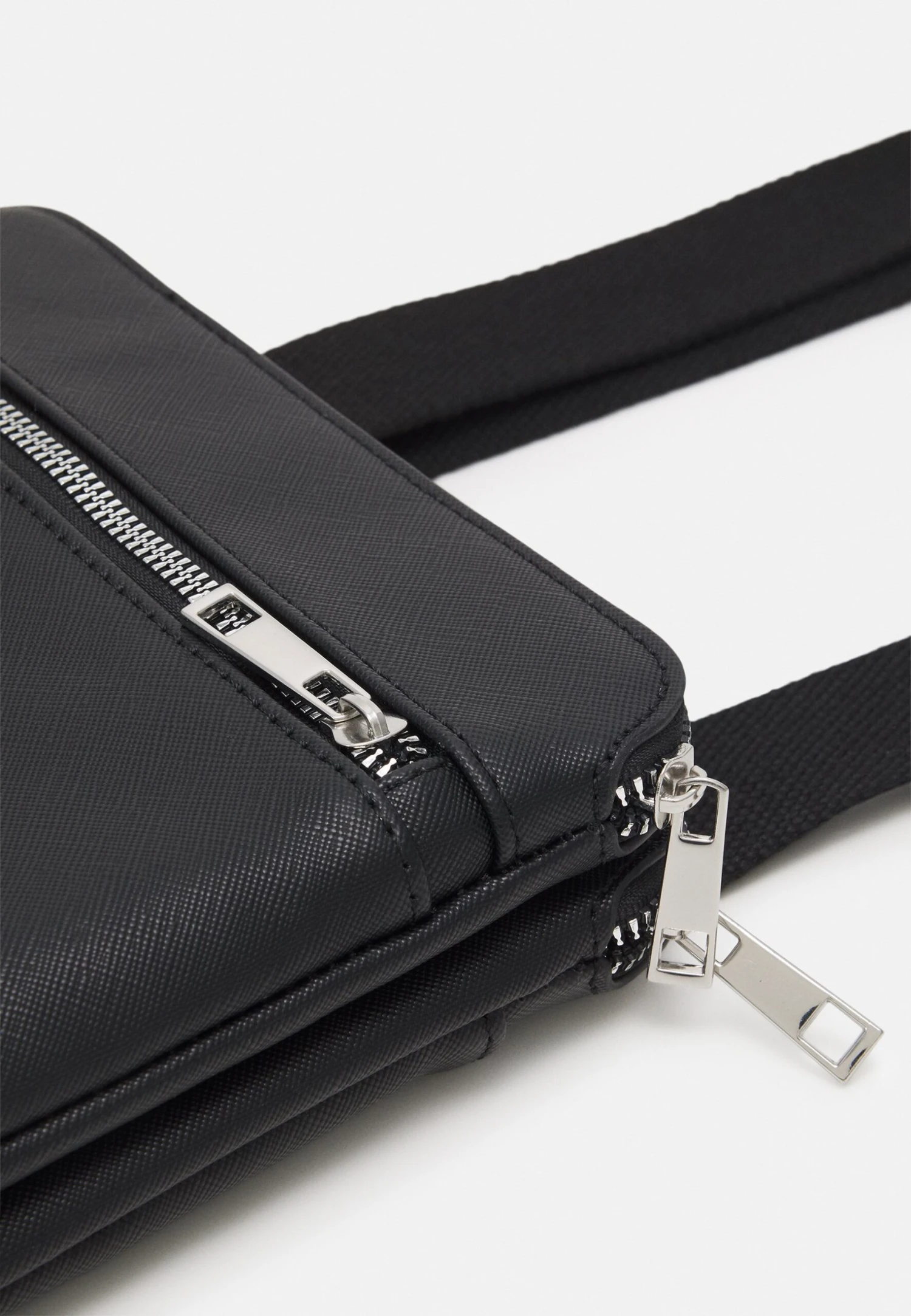 Pier One Bandolera - Black 6 Pier One Bandolera - Black - Imagen 4