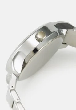 Pier One Set - Reloj - Silver-Coloured 12 Pier One Set - Reloj - Silver-Coloured -Pier One 7bfa7fa3c3134fb0b8144973122f0e7b