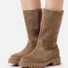 Pier One Leather Winter Boot - Botas - Taupe -Pier One 8bef5468585a4c10acc85d415b419533