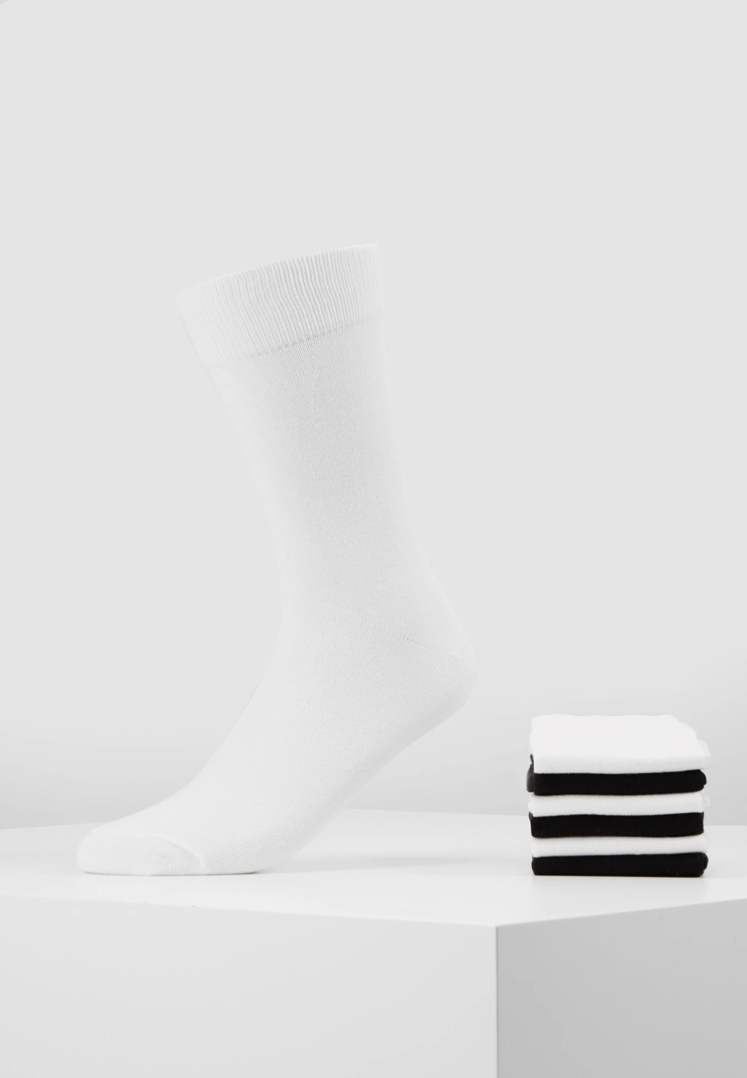 Pier One 7 Pack - Calcetines - White/Black 3 Pier One 7 Pack - Calcetines - White/Black
