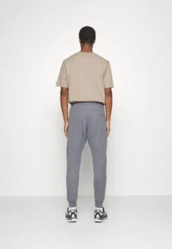 Pier One Pantalones Deportivos - Dark Grey -Pier One d666750459d94c8ea69b6648f54c3e51