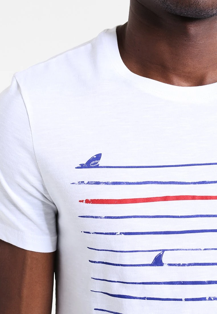 Pier One Camiseta Estampada - White 6 Pier One Camiseta Estampada - White - Imagen 4