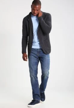 Pier One -Pier One f1673e73701e40d28ac2a1ee7f33bf6f