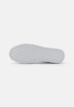 Pier One Unisex - Zapatillas - White 12 Pier One Unisex - Zapatillas - White -Pier One fb9f1eb462204fa4af76aa2dd3442b50
